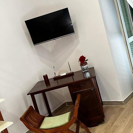 Apartament A Casa E Mamma' Neapol Zewnętrze zdjęcie