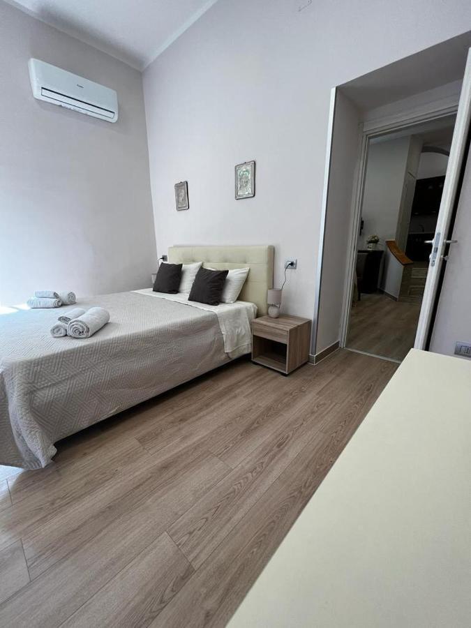 Apartament A Casa E Mamma' Neapol Zewnętrze zdjęcie